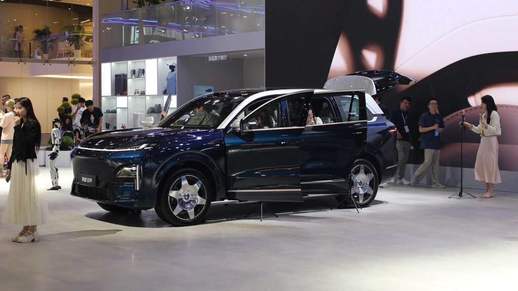 CPCA estimates China Nov NEV wholesale sales hit record 1.72 million units